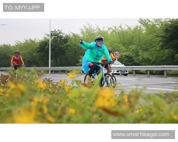 珠海情侣路奔驰！全运会自行车赛雨中竞速，海南张好摘金